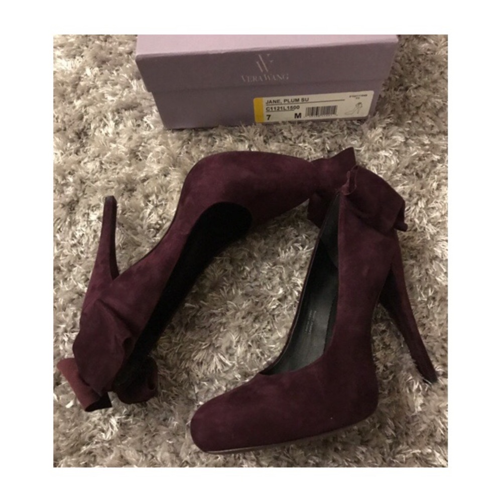 High heels suede pump